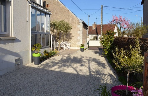 Saint-Avertin Cottage | Cozy Retreat Between City and Countryside with Garden, Near Tours Attractions
