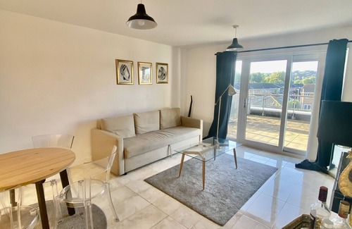 Erith Apartment | Cozy retreat huge terrace apartment 💙