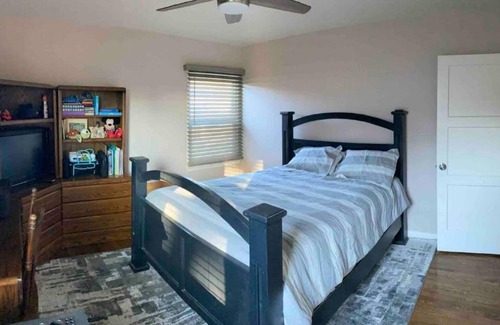 Riverside House | Cozy Retreat in the heart of Magnolia Center