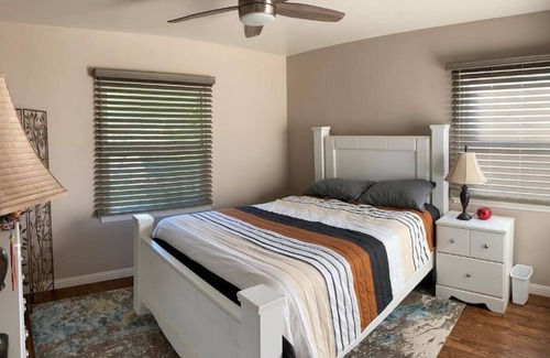 Riverside House | Cozy Retreat in the heart of Magnolia Center