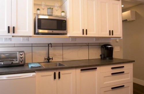 Downtown Omaha Apartment | Cozy Retreat in the Heart of Omaha