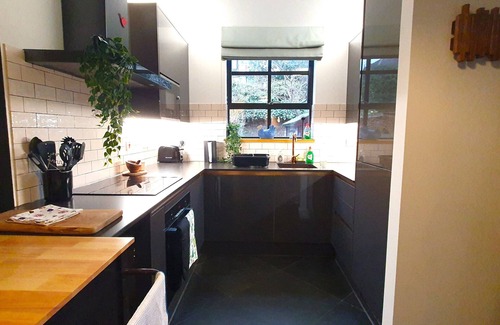 Snaresbrook Apartment | Cozy Retreat Near Snaresbrook Station!