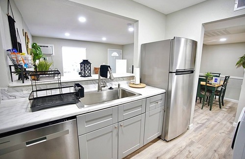 West Arlington Apartment | Cozy Retreat Near Arlington's Top Attractions!- Arlington, Texas