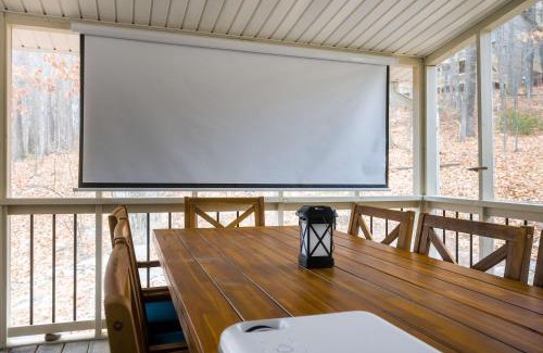 Massanutten House | Cozy Retreat - Sauna Hot Tub & Game Room in VA