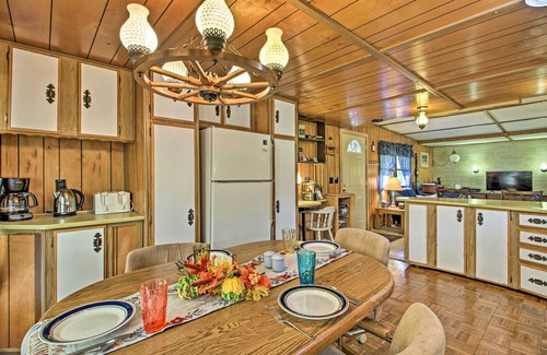 Garrison Cabin | Cozy Retreat w/Fire Pit < 1 Mi to Mille Lacs Lake