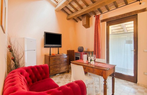 San Savino Apartment | Cozy Retreat with Garden