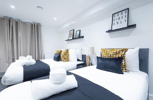 Gravesend Apartment | Cozy Riverside Apartment 5mins to train station