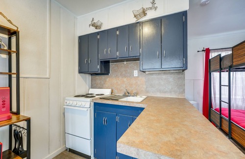 Rockaway Beach Apartment | Cozy Rockaway Beach Studio w/Lake View!