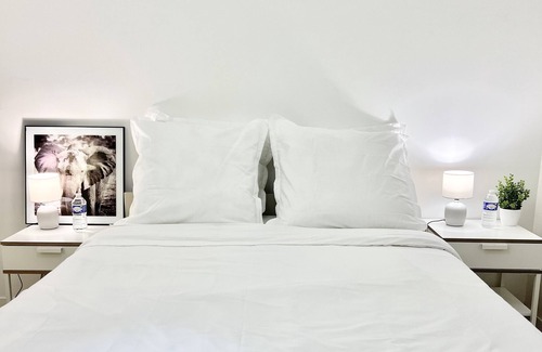 Villeneuve-la-Garenne Apartment | Cozy Romantic Private Room in Paris