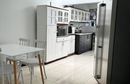 San Jose House | Cozy Room in Central San Jos with Private Entrance