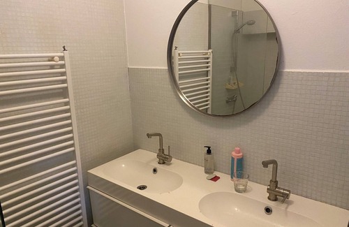 Amsterdam East Condo | Cozy room in the City!