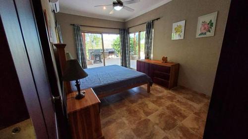 Playa Naranjo Bed & Breakfast | Cozy room with beautiful oceanview