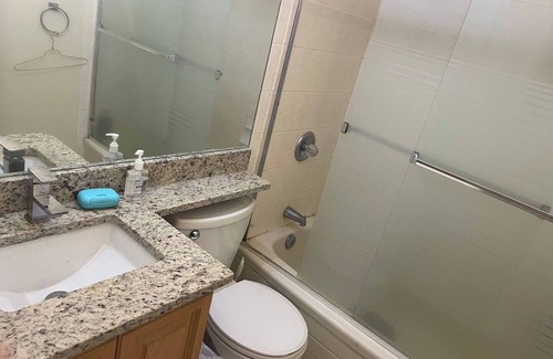 Vancouver South Apartment | Cozy room with private bathroom close Langara/49