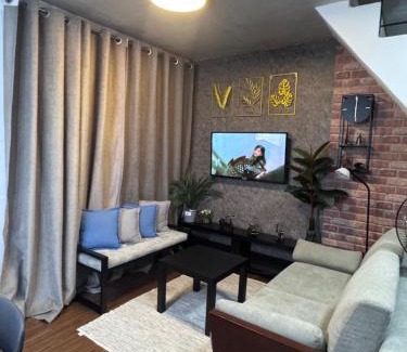 Subic House | Cozy Rustic Corner House Subic