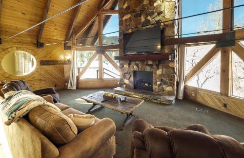 Summit Park House | Cozy Rustic Escape