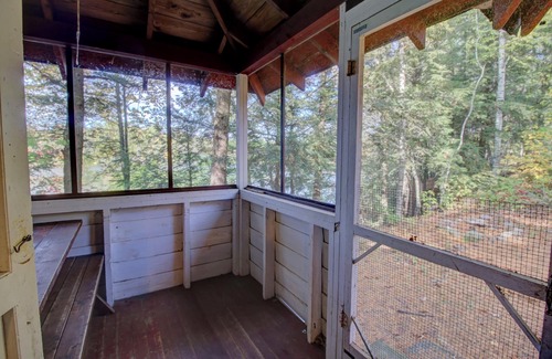 Lac du Flambeau Cabin | Cozy Rustic, Lakeside, Wisconsin Northwoods Cabin with private dock-Pet Friendly