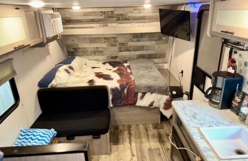 Clearlake Other | Cozy RV in Clearlake Private Gated Entry Free WiFi and Coffee Sleeps 4