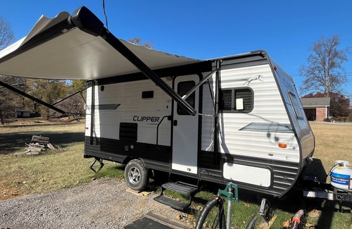 Mason House | Cozy RV in Mason Tn with WiFi, AC, Furnished, near Blue Oval