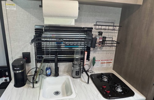 Fresno House | Cozy RV in Tremendous Fresno with WiFi, AC