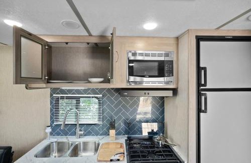 Lake Como House | Cozy Rv Retreat Fast Wi-fi & Pet-friendly