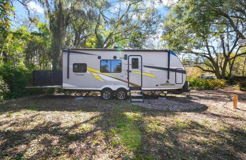 Lake Como House | Cozy Rv Retreat Fast Wi-fi & Pet-friendly