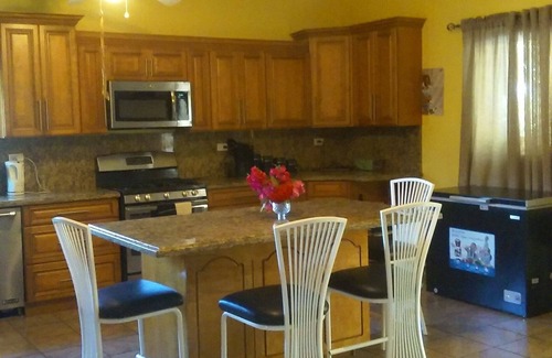 St. Ann's Bay Bed & Breakfast | COZY'S BANDB