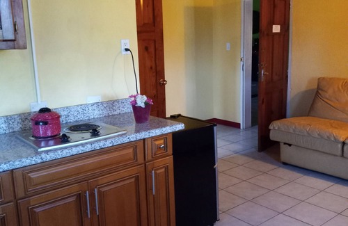 St. Ann's Bay Bed & Breakfast | COZY'S BANDB
