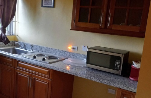 St. Ann's Bay Bed & Breakfast | COZY'S BANDB