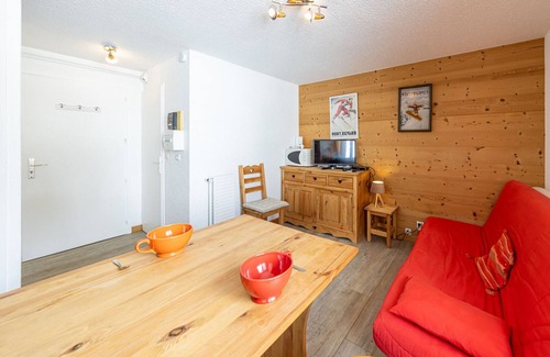 Montgellafrey Apartment | Cozy Studio for 2 Near Slopes and Shops, Mountain Views, Elevator Access