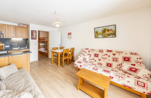 Montgellafrey Apartment | Cozy studio 29m² for 4, near slopes, south-facing balcony