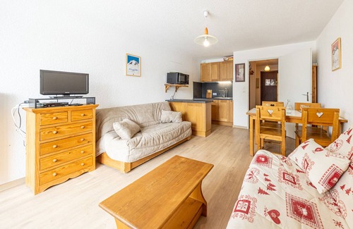 Montgellafrey Apartment | Cozy studio 29m² for 4, near slopes, south-facing balcony