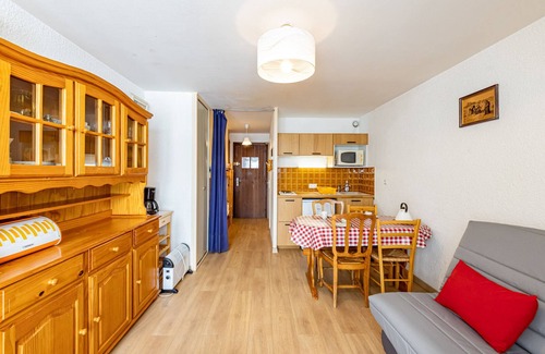 Saint-Francois-Longchamp Apartment | Cozy Studio with Mountain View, Balcony, and Ski Access in Saint-François Longchamp – Sleeps 4
