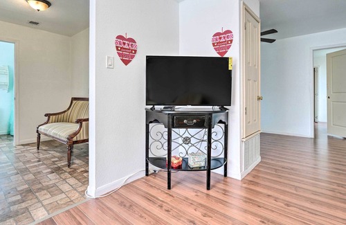 Leon Valley House | Cozy San Antonio Home ~ 15 Mi to Downtown!