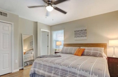 Southbank Apartment | Cozy San Marco Home Near 5 Points | Med Center