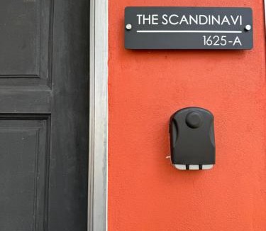 Central Seberang Perai House | Cozy Scandinavi Guest room - Queen Bed, Free Netflix, Prime & Wi-Fi Near Bukit Mertajam