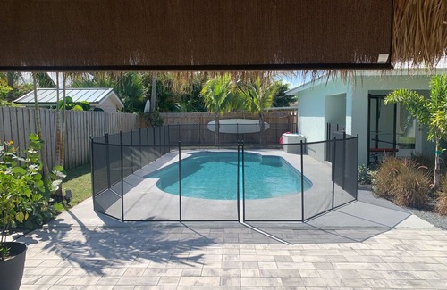Hobe Sound Cottage | Cozy SeaGrape Cottage ~ 5 minutes to quiet beach