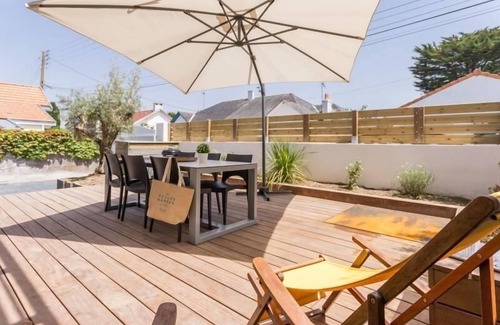 Pornic Cottage | Cozy Seaside Cottage with Spa, Close to Beach, Shops, and Train Station in Pornic