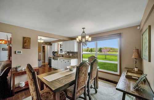 Michigan City House | Cozy Secluded Estate with a Private Pond - Easy Access and Pet Friendly