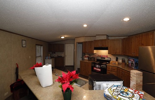 Eatonton House | Cozy secluded home. Close to lakes, spacious yard for family & pet friendly!