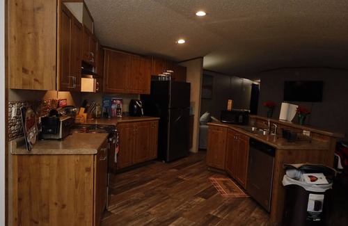 Eatonton House | Cozy secluded home. Close to lakes, spacious yard for family & pet friendly!