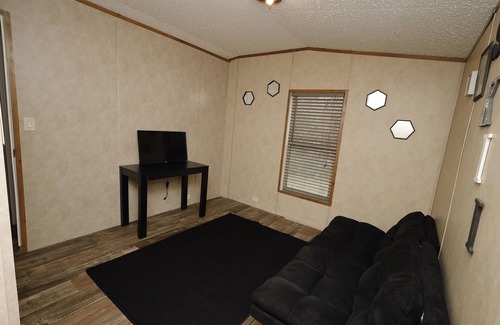 Eatonton House | Cozy secluded home. Close to lakes, spacious yard for family & pet friendly!