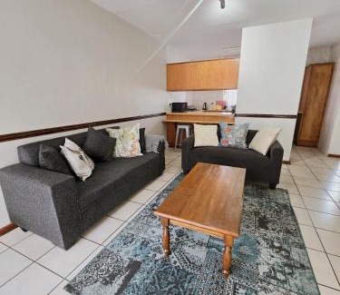 Langenhoven Park Apartment | Cozy secure apartment