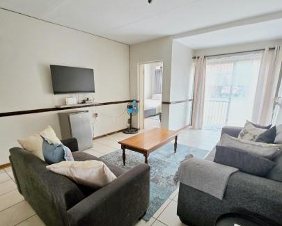 Langenhoven Park Apartment | Cozy secure apartment