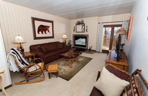 Seven Springs Apartment | Cozy Seven Springs 1 Bedroom Condo with Private Deck condo