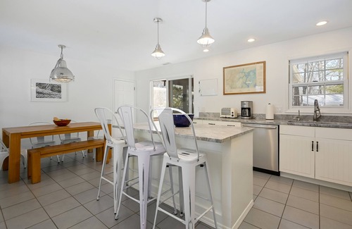 Silver Beach House | Cozy Shelter Island all season Rental