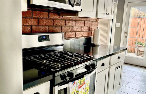Sherwood Forest and Thistle Development House | 🌷Cozy single family house 5b 2ba. Near Disney and Knott's