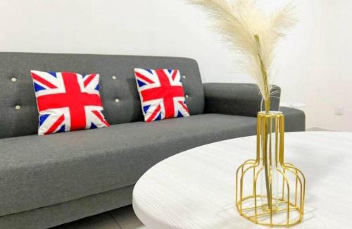 Bukit Indah 2 Apartment | Cozy Single Landed unit to Legoland 7min 9-11pax