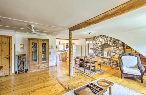 Sister Bay House | Cozy Sister Bay Getaway in Converted Barn!