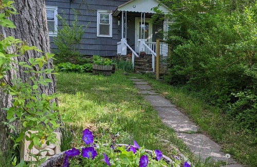 Fleischmanns Apartment | Cozy Ski 2bd Apt. One mile from Belleayre Mountain.