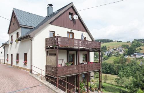 Rittersgrun Apartment | Cozy Ski Base with Garden, cleaning included